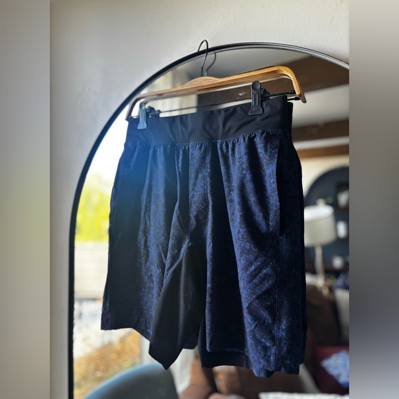 LULULEMON | T.H.E. Short *Linerless 7" | size small - Picture 7 of 7